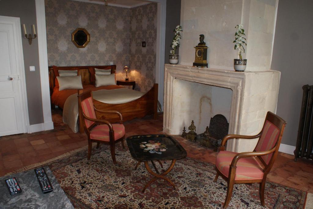 Bed and Breakfast Chateau De La Fresnaye Saint-Aubin-de-Luigne Экстерьер фото